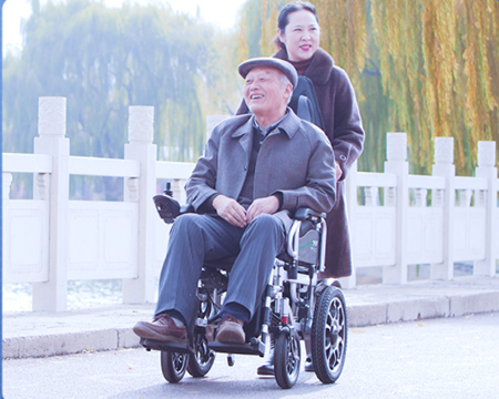 電動(dòng)輪椅控制